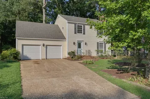 106 Running Man Trl, Yorktown, VA 23693