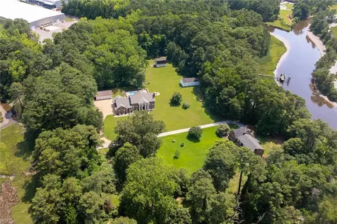 225 Arrowfield Rd, Virginia Beach, VA 23454