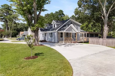 365 Carawan Ln, Chesapeake, VA 23322