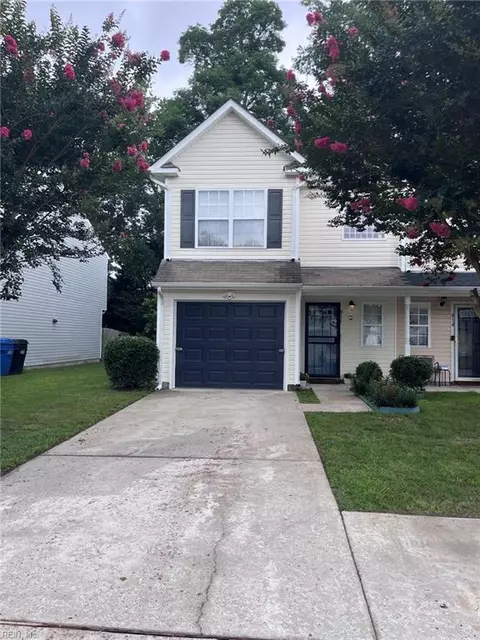 816 Admissions Ct, Virginia Beach, VA 23462
