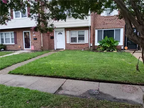 6621 Stoney Pt S, Norfolk, VA 23502