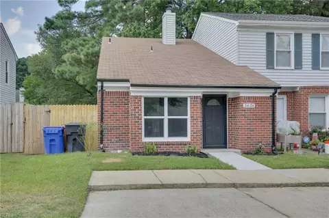 5626 Carisbrooke Ln, Portsmouth, VA 23703