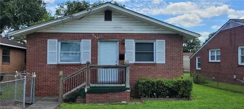 1028 Hampton Ave, Newport News, VA 23607