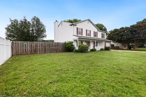 3 Lake Ferguson Ct, Hampton, VA 23669