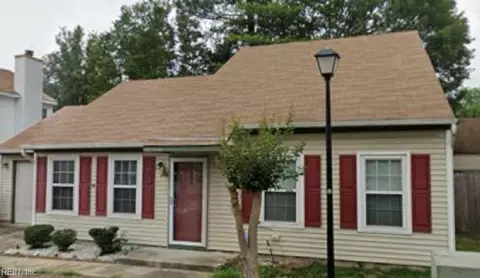 215 N Hunt Club Rn Run, Newport News, VA 23608