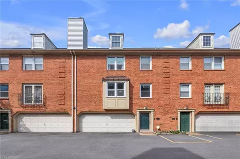 527 W 20th St #404, Norfolk, VA 23517