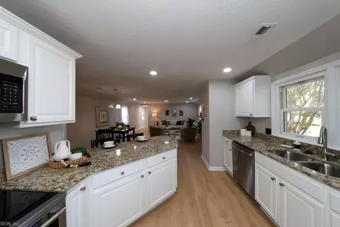 964 Norchester Ave, Norfolk, VA 23504