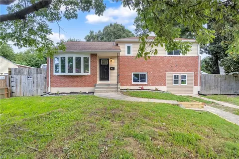 609 Raff Rd, Virginia Beach, VA 23462