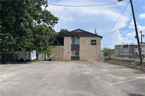 600 74th St #12, Newport News, VA 23605