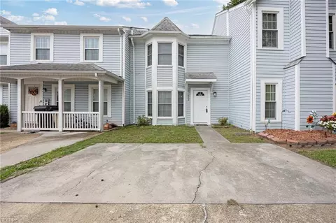 809 Fraternity Ct, Virginia Beach, VA 23462