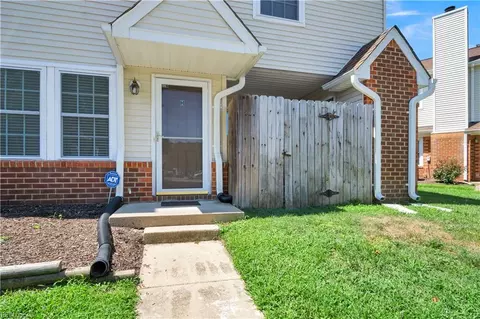 201 Quarter Trl #H, Newport News, VA 23608