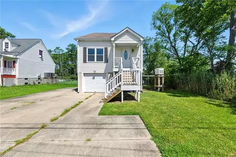 85 Ridge Rd, Poquoson, VA 23662