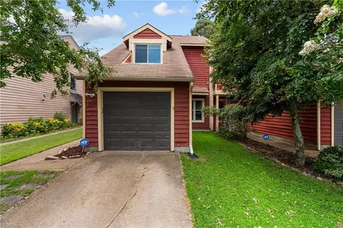 319 Elderwood Ct, Virginia Beach, VA 23462