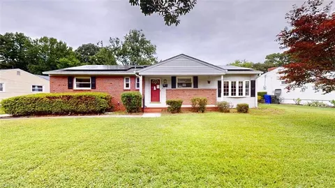 1612 Tallwood St, Norfolk, VA 23518