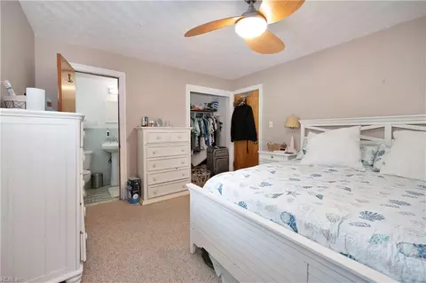 Bedroom - 2021 Christopher Dr, Chesapeake, VA 23321 photo 2 of 5