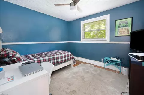 Bedroom - 2021 Christopher Dr, Chesapeake, VA 23321 photo 5 of 5