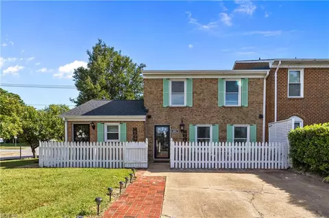 4001 Francis Lee Dr, Virginia Beach, VA 23452