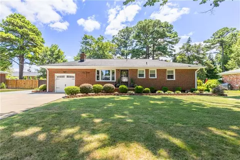 1028 Valmire Dr, Chesapeake, VA 23320