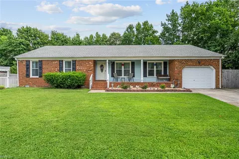 701 Merle Ct, Chesapeake, VA 23322