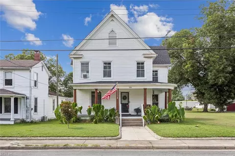 214 Wilson Ave, Wakefield, VA 23888