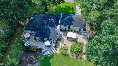 616 Greentree Dr, Virginia Beach, VA 23452