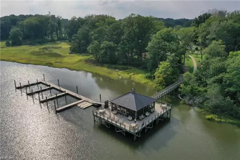 106 Retreat Dr #106, Suffolk, VA 23435