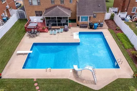 5448 Todd St, Virginia Beach, VA 23464