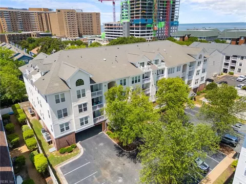 2904 Brighton Beach Pl #201, Virginia Beach, VA 23451