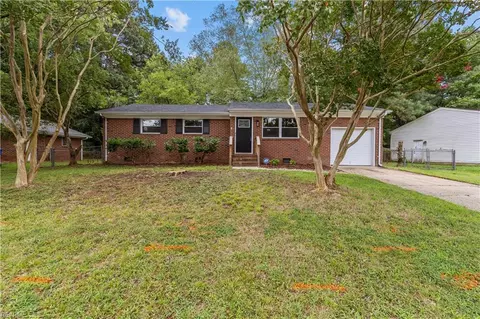 3529 Forest Haven Ln, Chesapeake, VA 23321