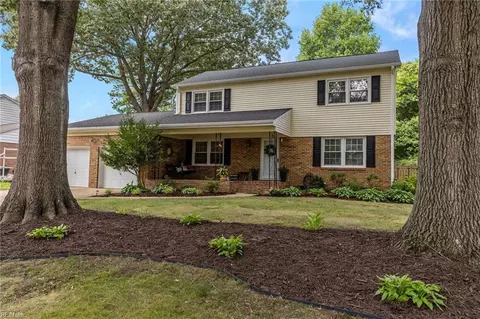 717 Queen Elizabeth Dr, Virginia Beach, VA 23452