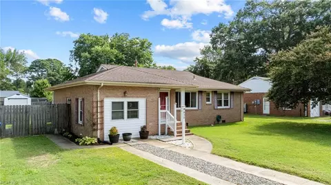 830 Melvin Dr, Portsmouth, VA 23701