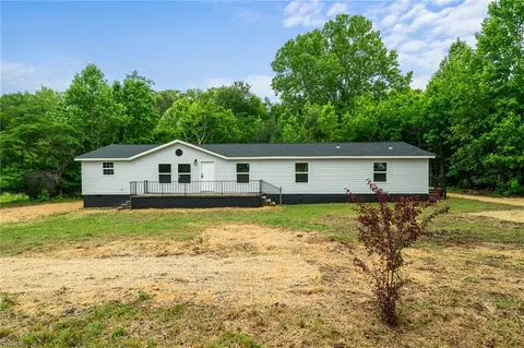 18203 1st Baptist Church Dr, Franklin, VA 23851