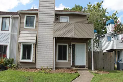 713 Waters Dr, Virginia Beach, VA 23462