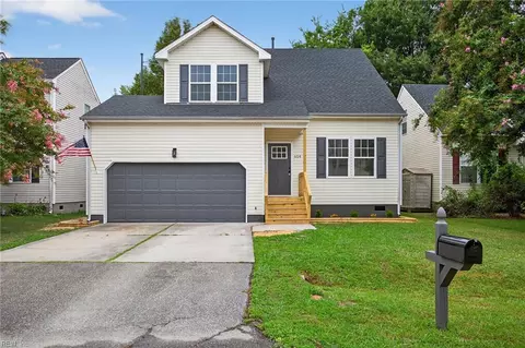 614 Ray Ave, Chesapeake, VA 23320