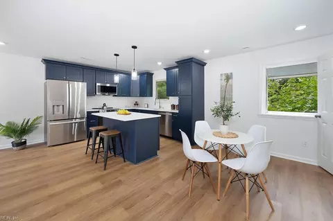 1262 W Ocean View Ave #4, Norfolk, VA 23503
