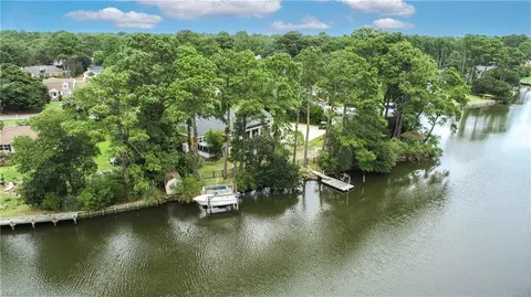 2301 Spindrift Rd, Virginia Beach, VA 23451