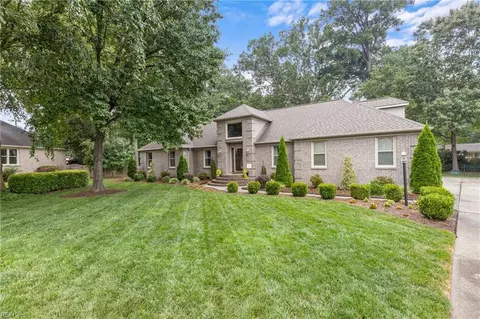 202 White Dogwood Dr, Chesapeake, VA 23322