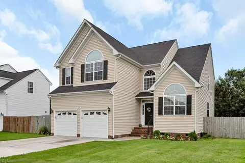 823 Westcove Ln, Chesapeake, VA 23320