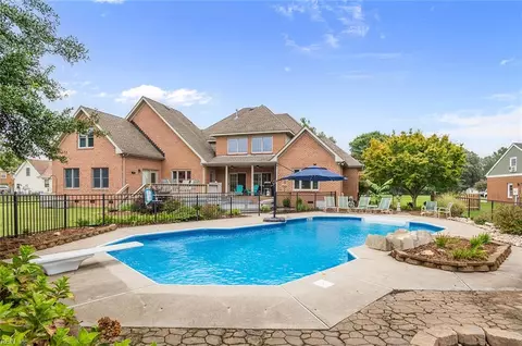 136 Brittany Ln, Suffolk, VA 23435