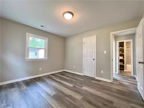 5108 Hazelwood Rd, Hampton, VA 23605 photo 17