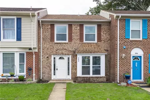 982 Smoke Tree Ln, Virginia Beach, VA 23452