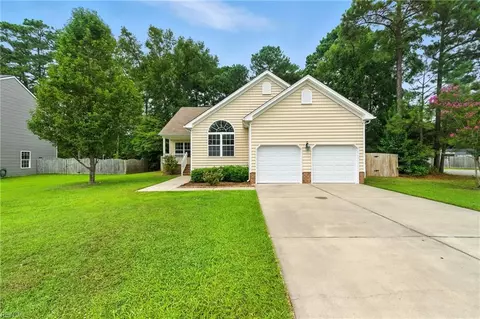 6911 Lakeside Dr, Hayes, VA 23072