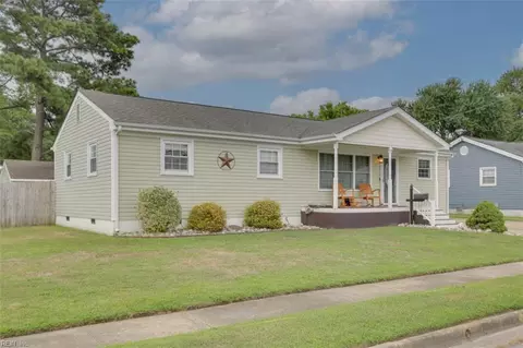 3101 Pelham St, Chesapeake, VA 23324