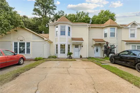 4622 Stonebridge Ln, Virginia Beach, VA 23462