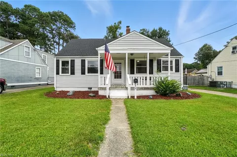 218 Tareyton Ln, Portsmouth, VA 23701
