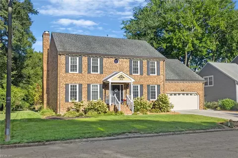 515 Las Gaviotas Blvd, Chesapeake, VA 23322