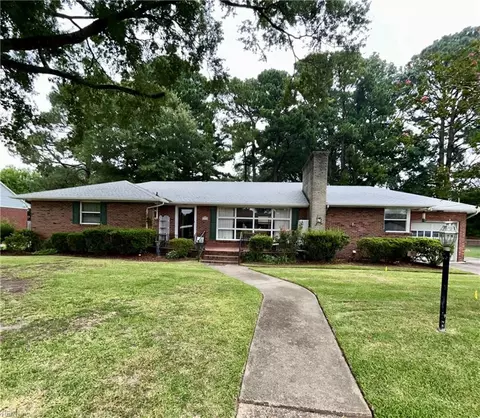 5220 Amherst Dr, Portsmouth, VA 23703
