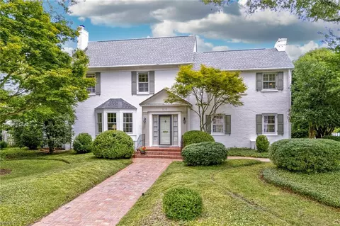 510 W Riverview Dr, Suffolk, VA 23434