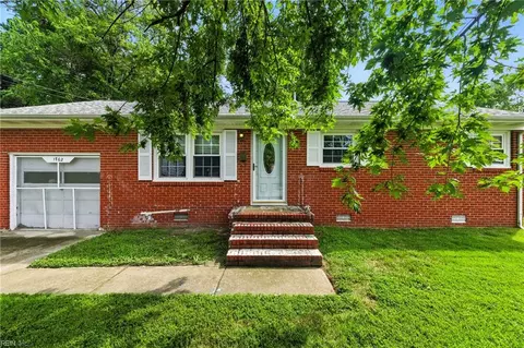 1702 Aspenwood Dr, Hampton, VA 23666