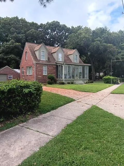 943 Philpotts Rd, Norfolk, VA 23513